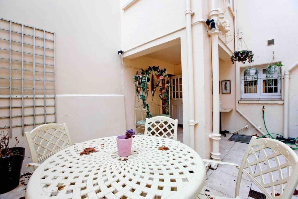 Beautiful Iconic 4 Bedroom House By Regents Park Ferienhaus