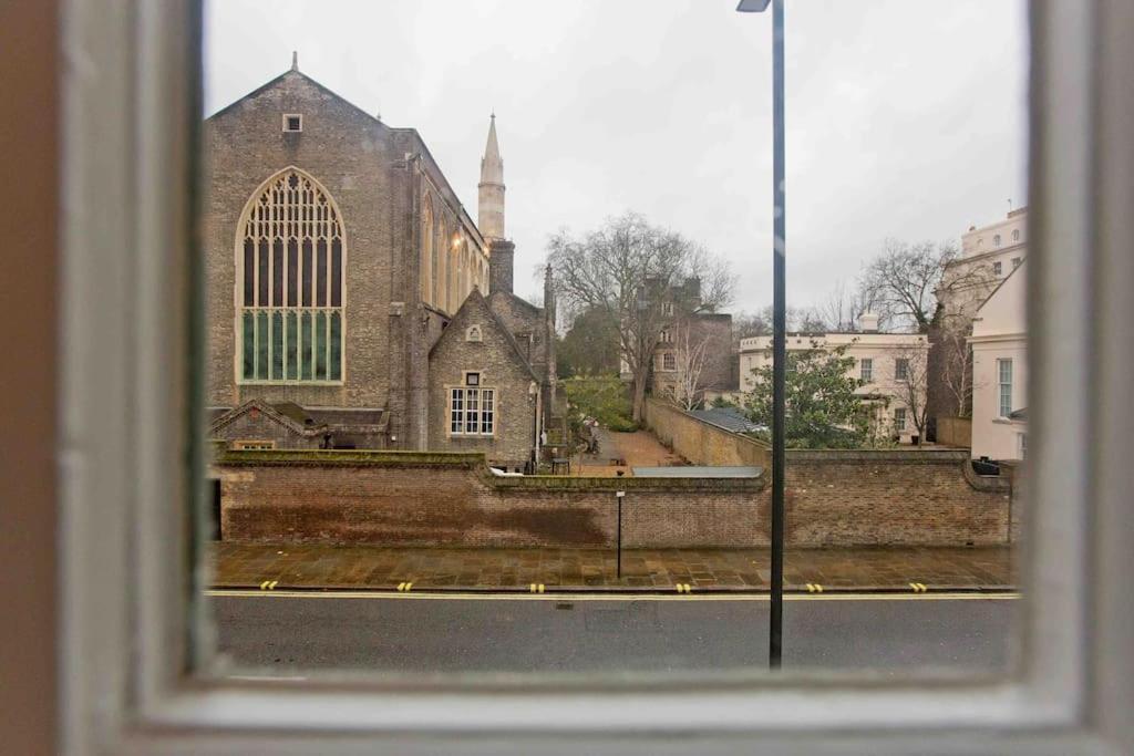 Beautiful Iconic 4 Bedroom House By Regents Park Ferienhaus London
